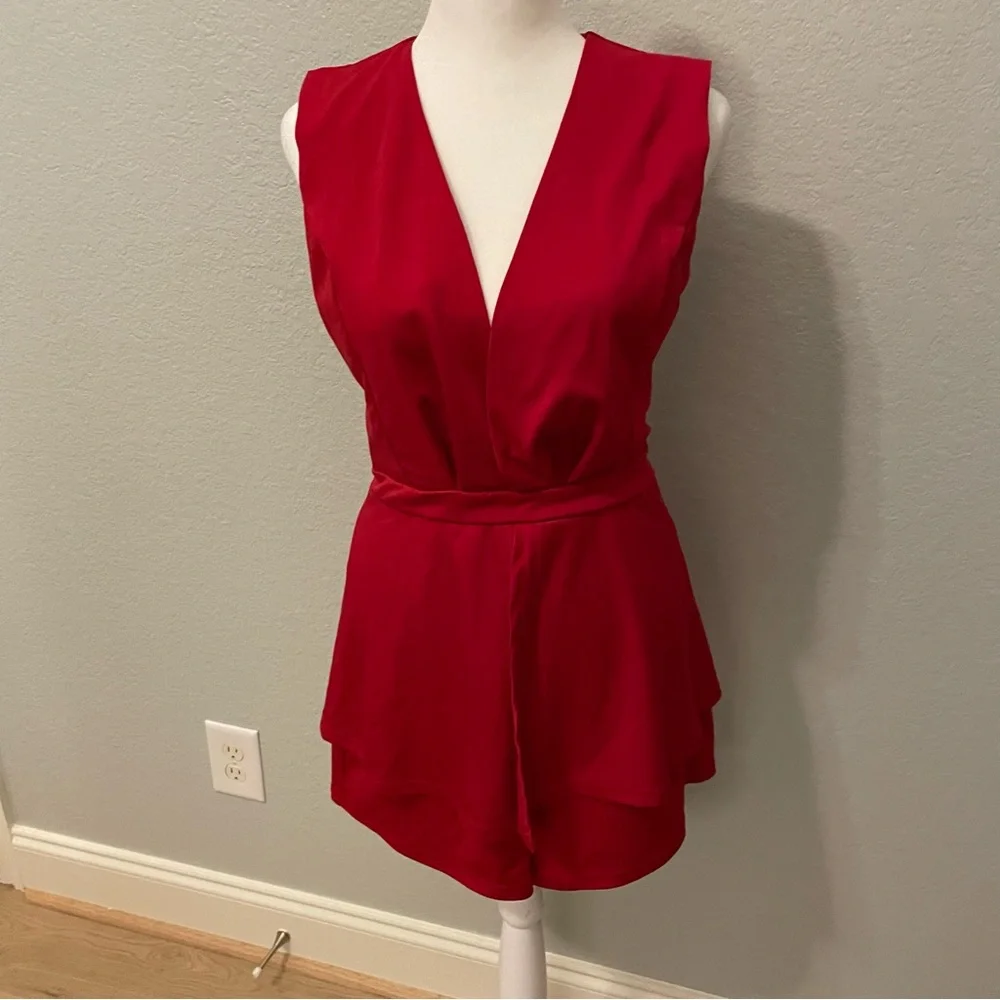LYANER V Neck Sleeveless Romper Short Jumpsuit - Picture 4 of 6